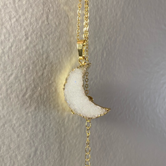 Natural crystal quartz druzy necklace🌙 - Picture 2 of 5